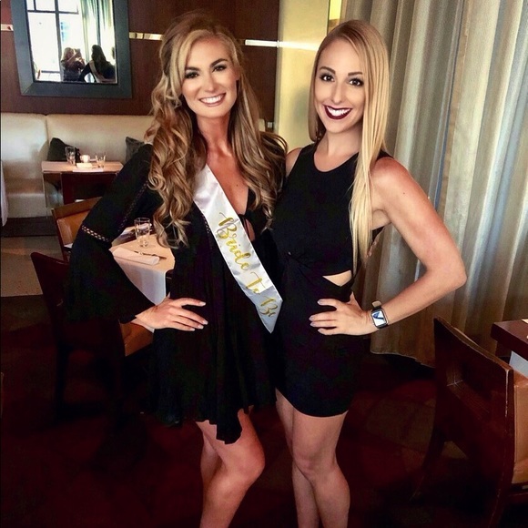 Meet your Posher, Taylor Moreira - Picture 2 of 8